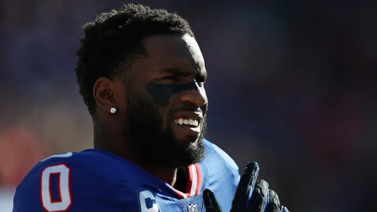 Brian Burns #0 of the New York Giants looks on against the San Francisco 49ers.