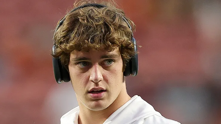 Arch Manning quarterback of the Texas Longhorns