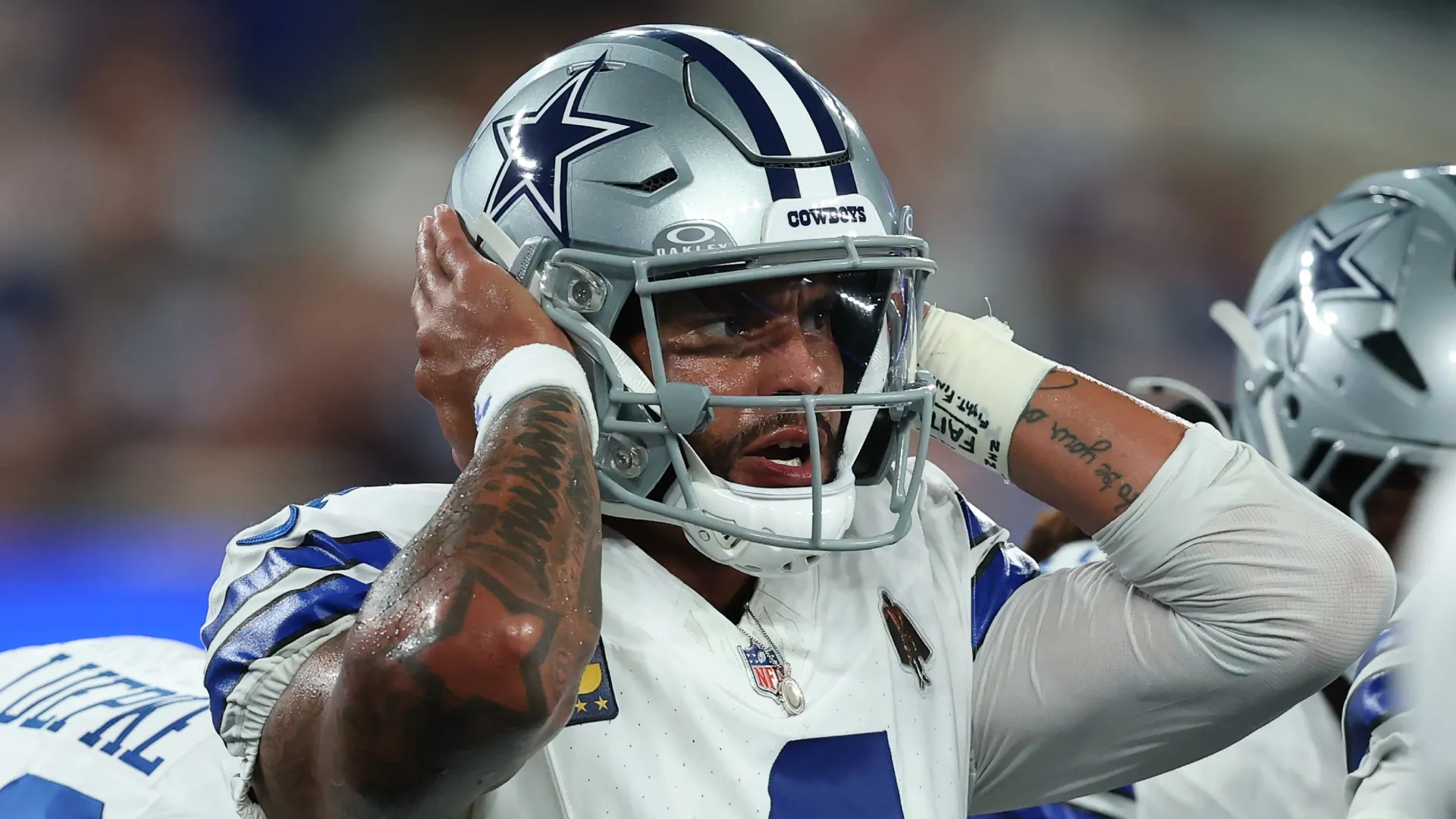 Dak Prescott #4 of the Dallas Cowboys at MetLife Stadium.