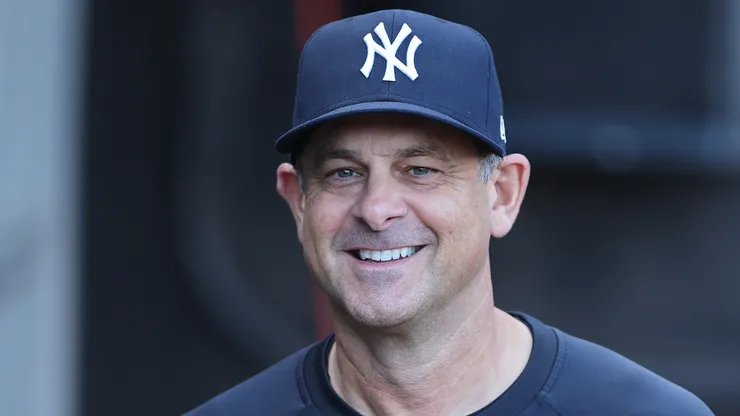 Manager Aaron Boone #17 of the New York Yankees.
