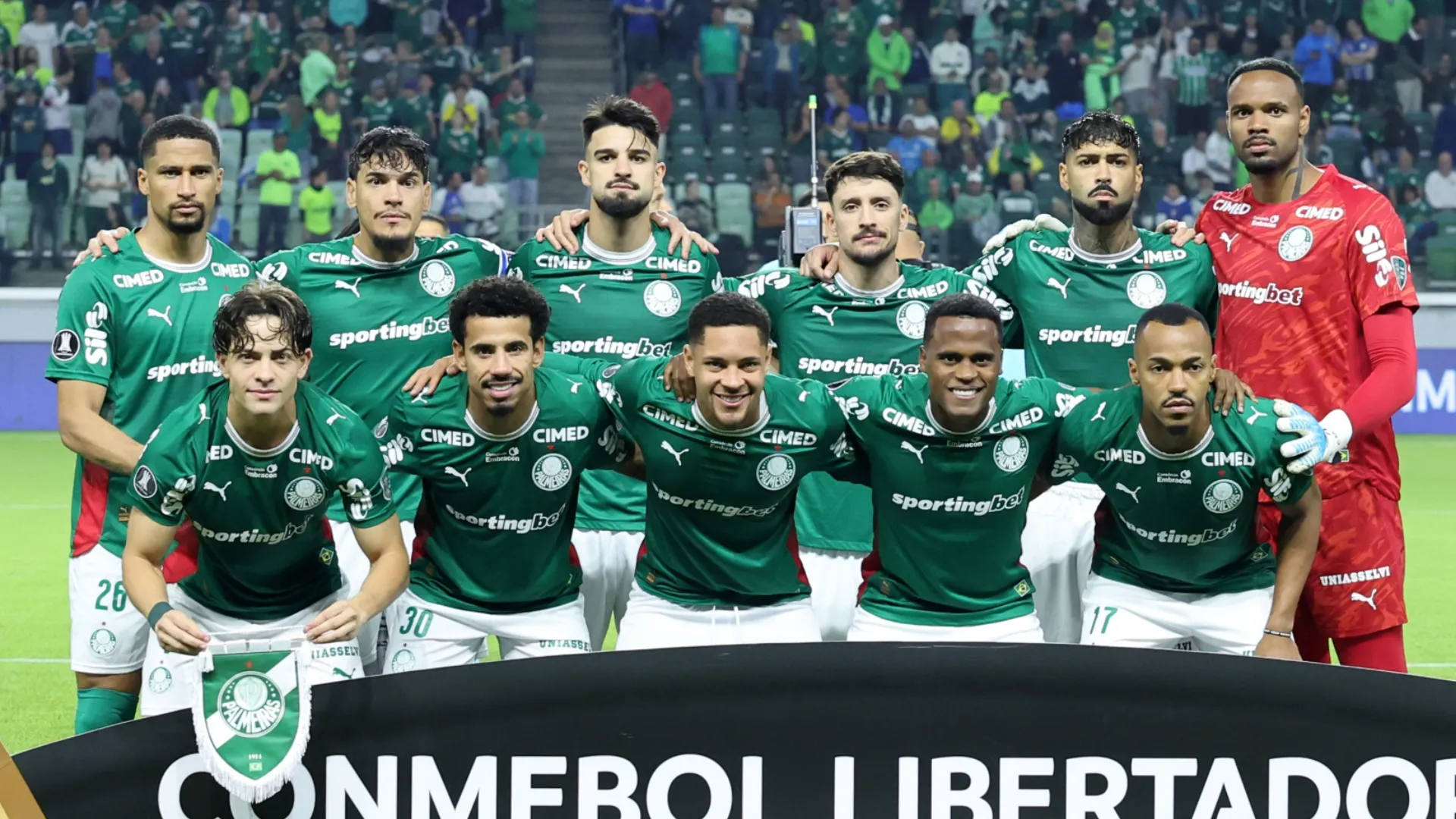 Players of Palmeiras prior to the Copa CONMEBOL Libertadores Quarter-final first leg match (Source: Alexandre Schneider/Getty Images)