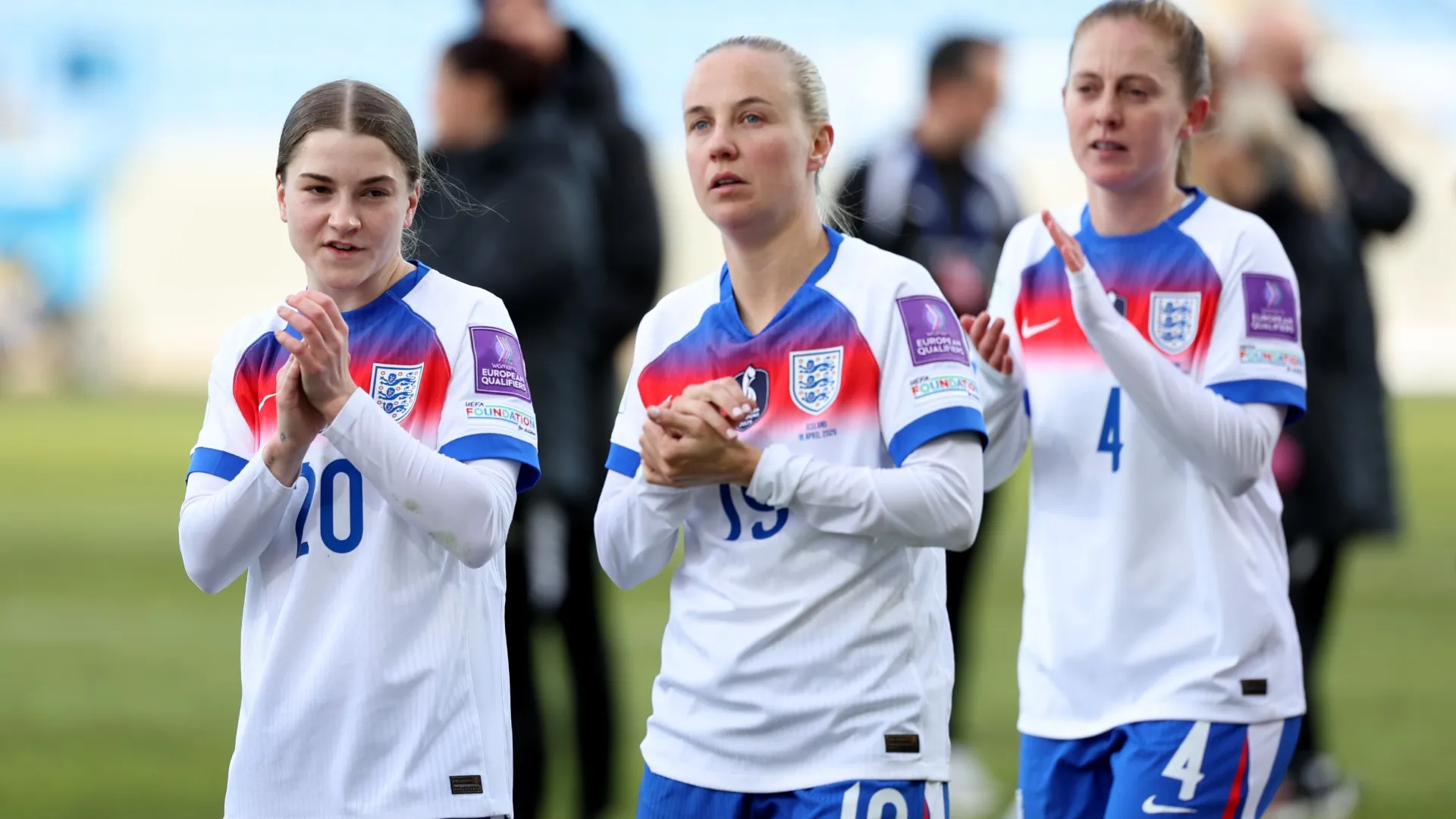 Jess Park, Beth Mead and Keira Walsh of England (Source: Hulda Margret/Getty Images)