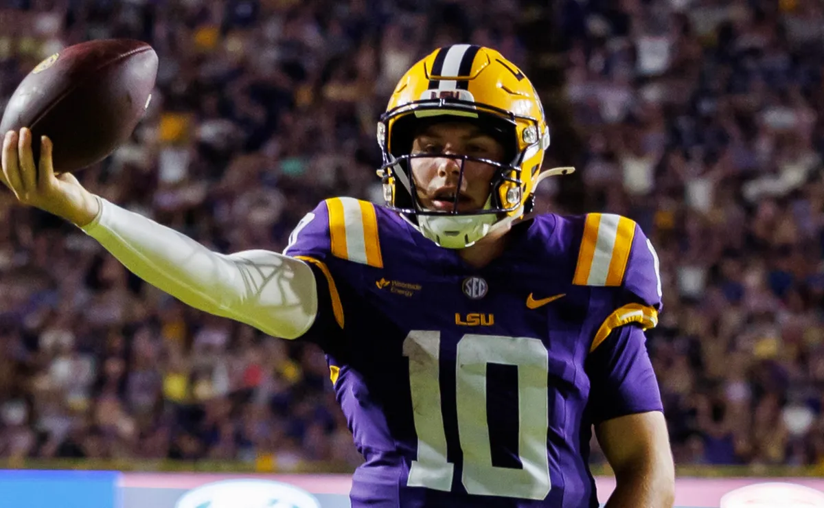 Is Sam Leavitt playing today for LSU vs Ole Miss in 2026 NCAAF Week 3?