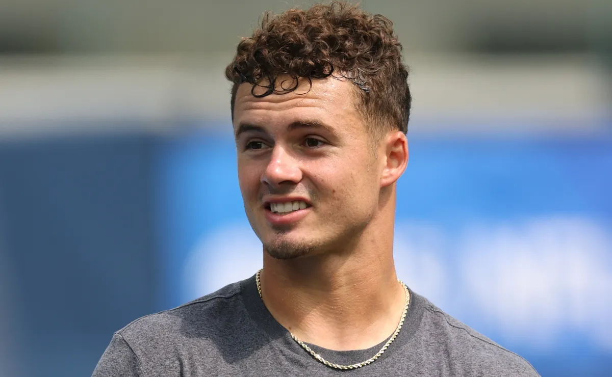 Is Ladd McConkey playing today for Chargers vs Raiders in 2026 NFL Week 2?