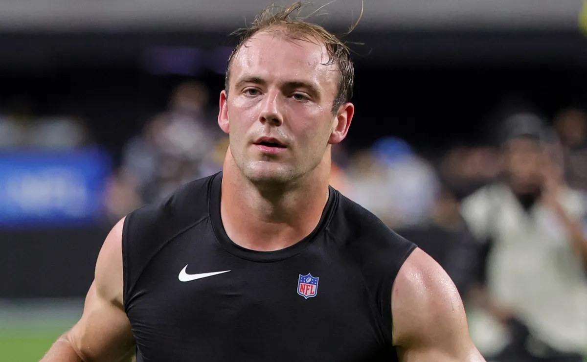 Is Brock Bowers playing today for Raiders vs Chargers in 2026 NFL Week 2?