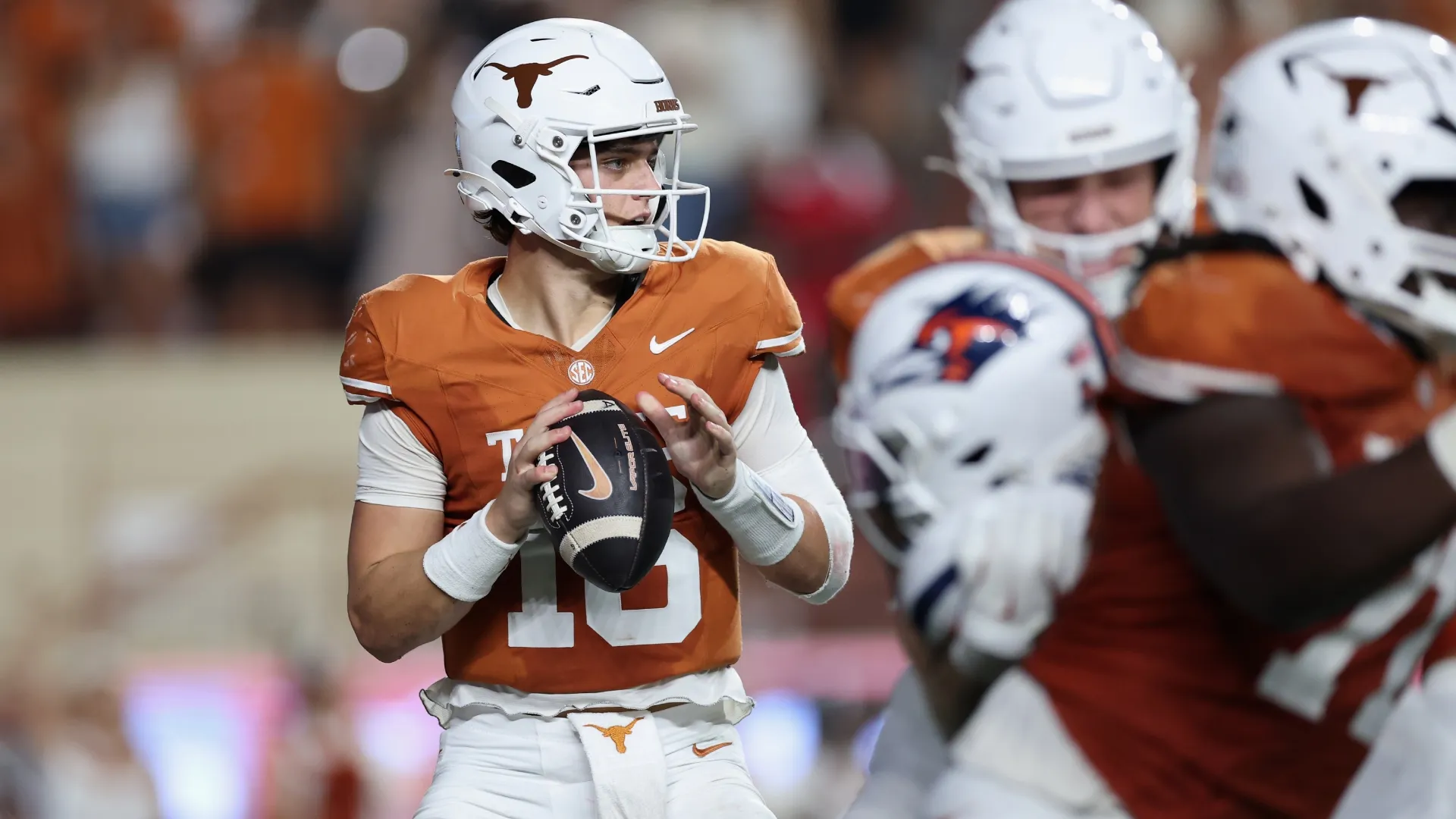 Arch Manning Texas Longhorns