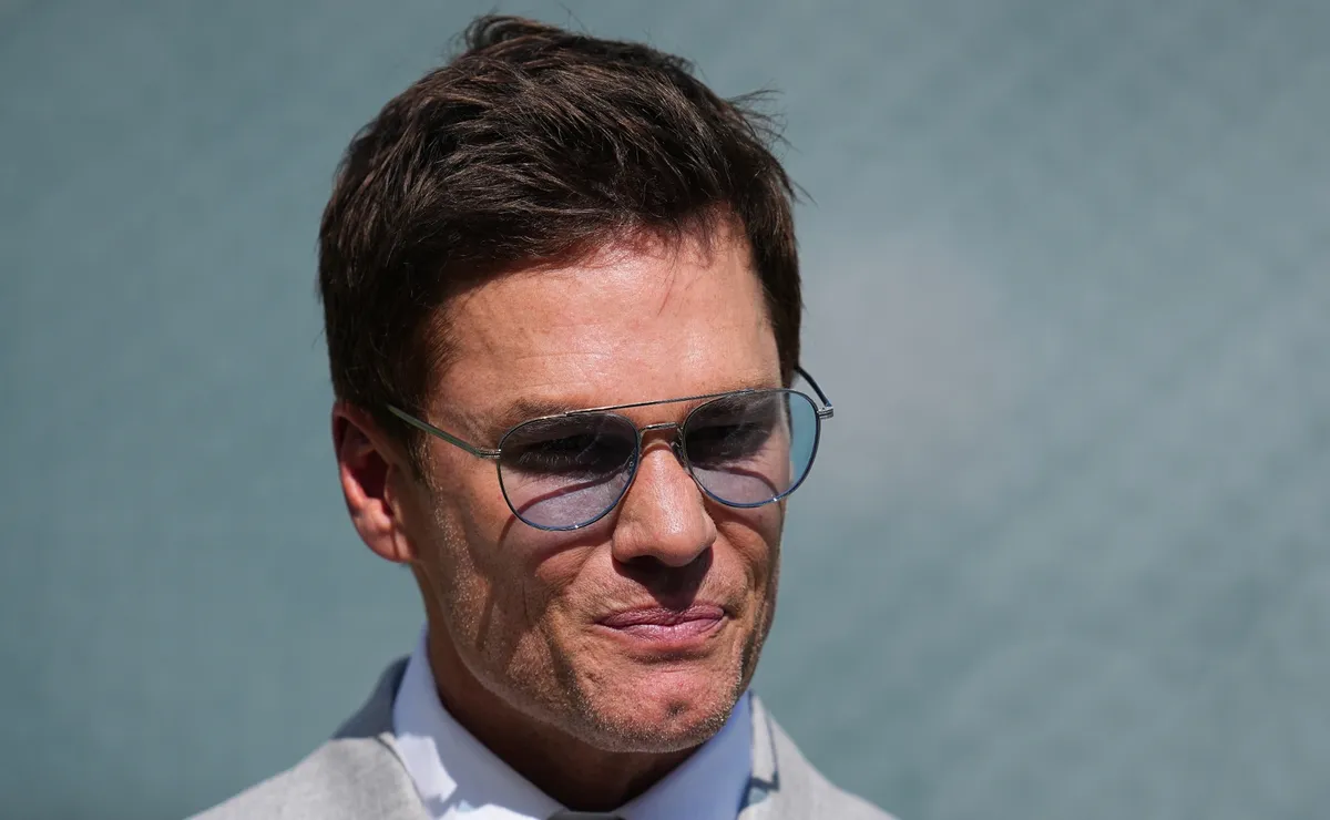 Tom Brady goes viral after reaction on Jayden Daniels injury in Commanders vs Cowboys