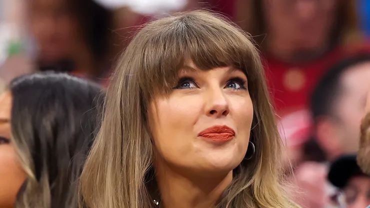 Taylor Swift in attendance at Madison Square Garden.