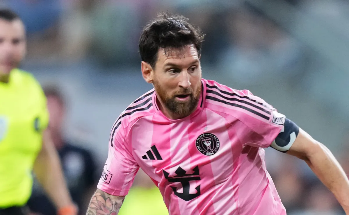 Video: Lionel Messi erzielt 930 Karrieretore mit einem Freistoß für Inter ...