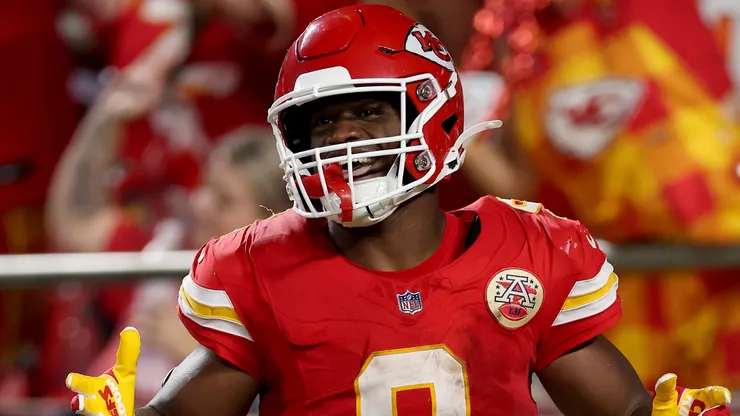 Kenneth Walker III #9 of the Kansas City Chiefs celebrates after scoring a 60 yard touchdown.