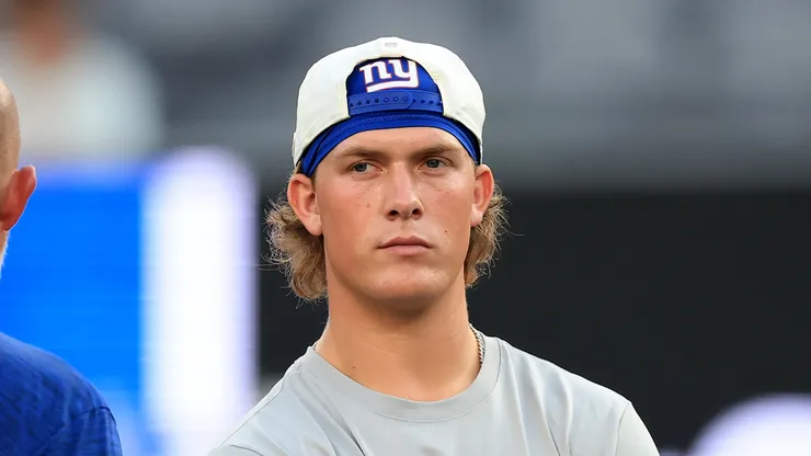 Jaxson Dart #6 of the New York Giants at MetLife Stadium.