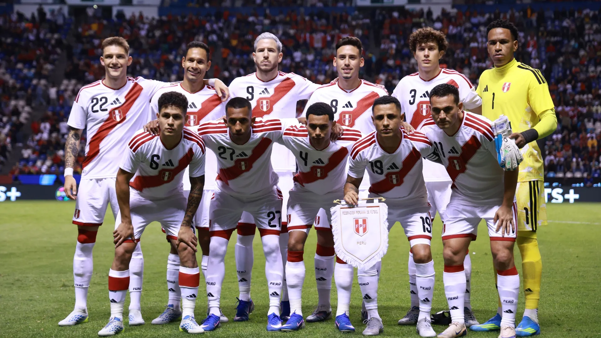 Players of Peru prior to the international friendly match (Source: Agustin Cuevas/Getty Images)