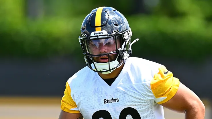 Jaylen Warren #30 of the Pittsburgh Steelers