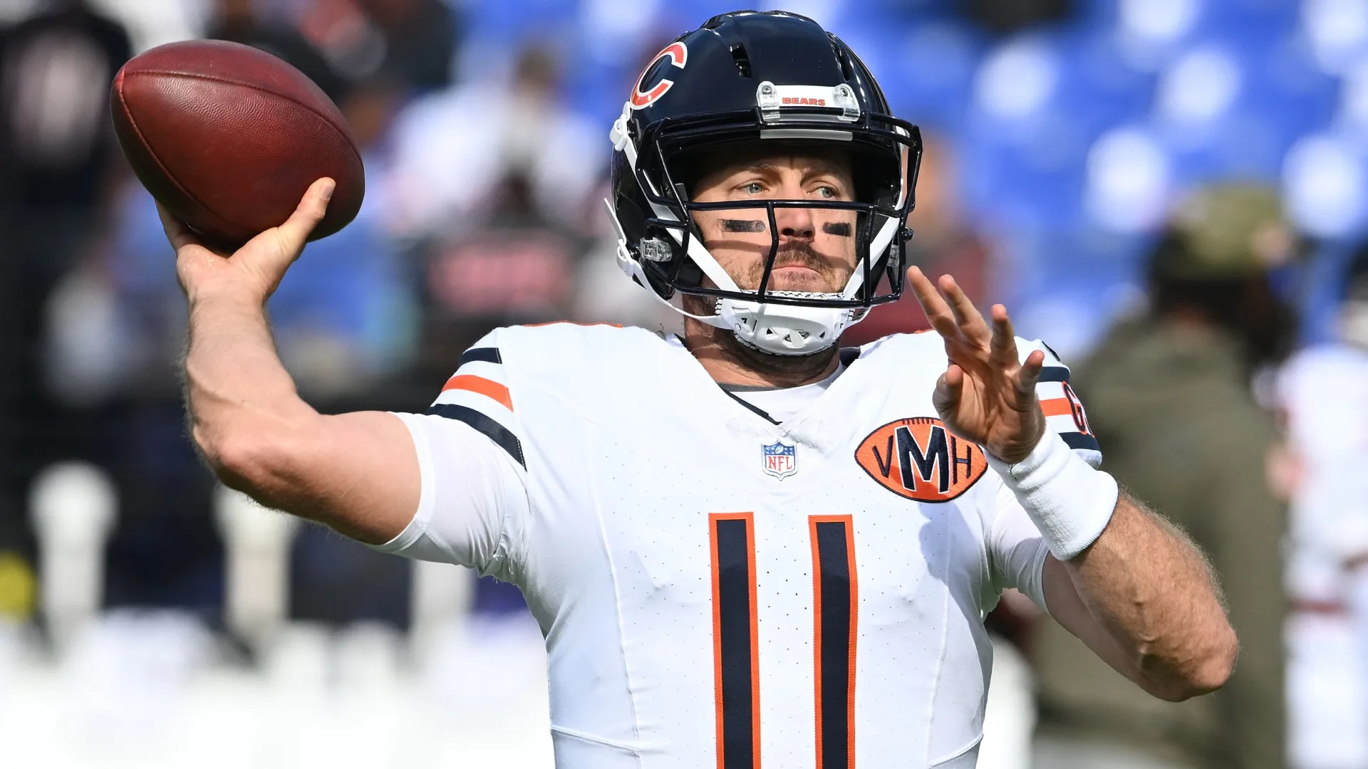 Case Keenum #11 of the Chicago Bears warms up (Source: Greg Fiume/Getty Images)
