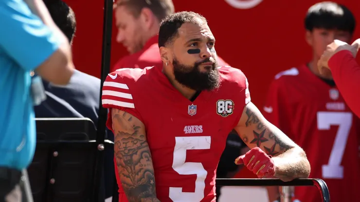 Mike Evans #5 of the San Francisco 49ers