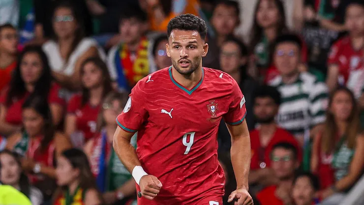 Goncalo Ramos of Portugal dribbling the ball.