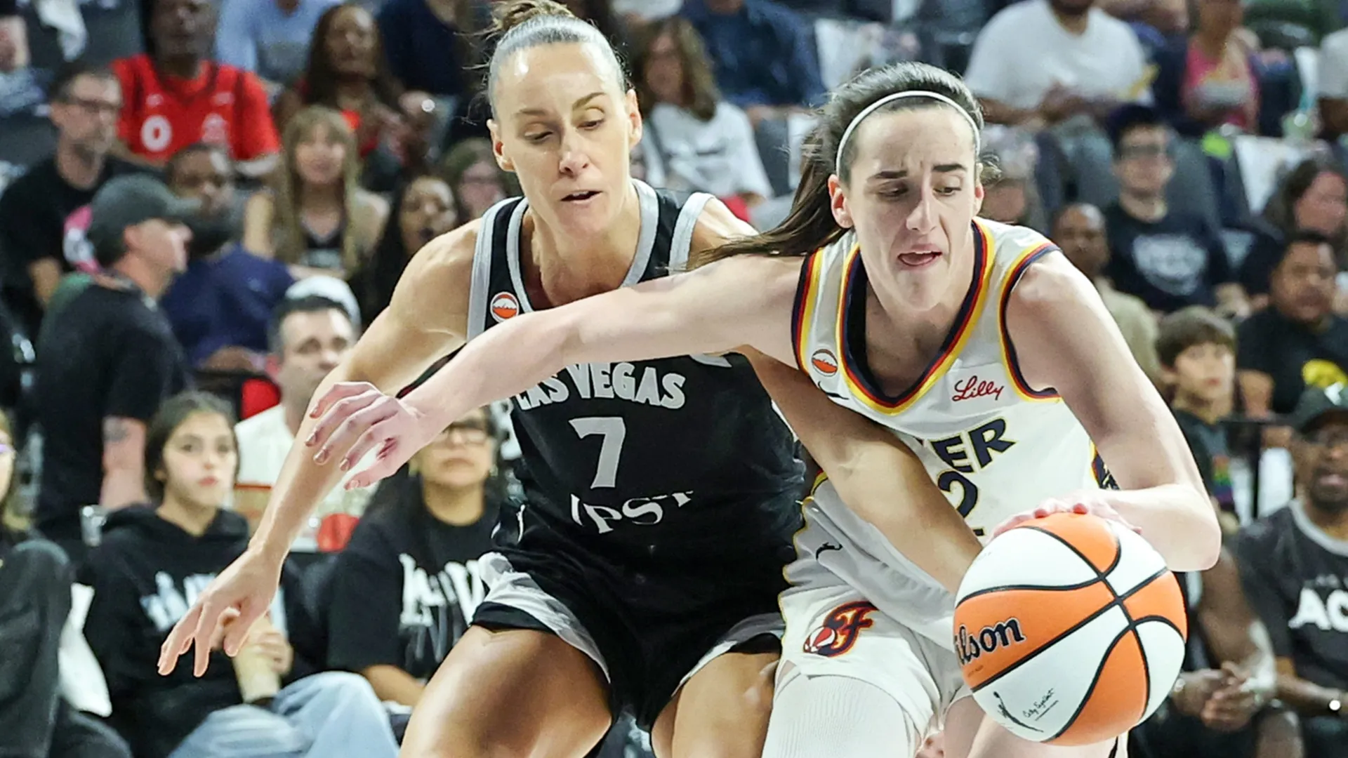 Caitlin Clark vs Las Vegas Aces