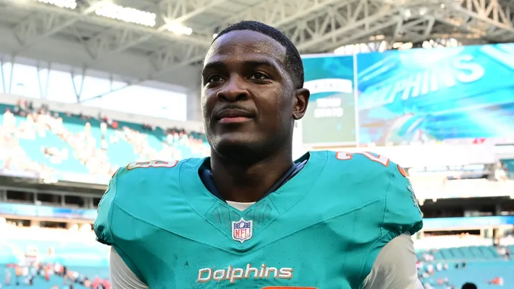 De'Von Achane #28 of the Miami Dolphins