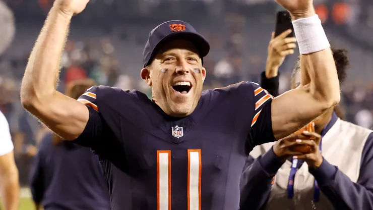 Case Keenum #11 of the Chicago Bears celebrates after defeating the Philadelphia Eagles.