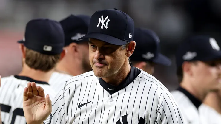 Manager Aaron Boone #17 of the New York Yankees.