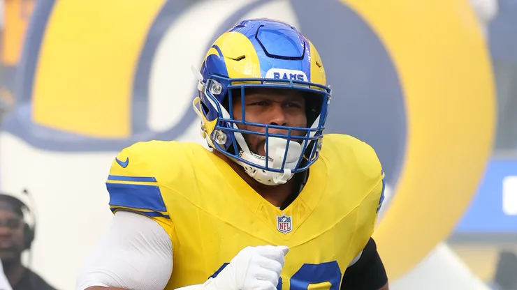 Aaron Donald of Los Angeles Rams entrance.