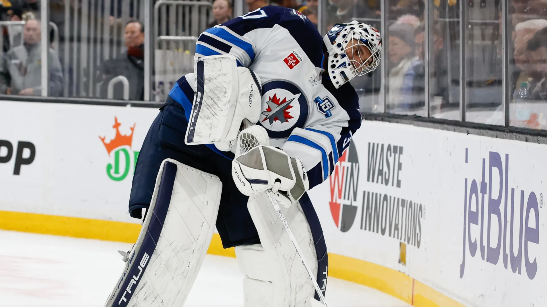 Connor Hellebuyck