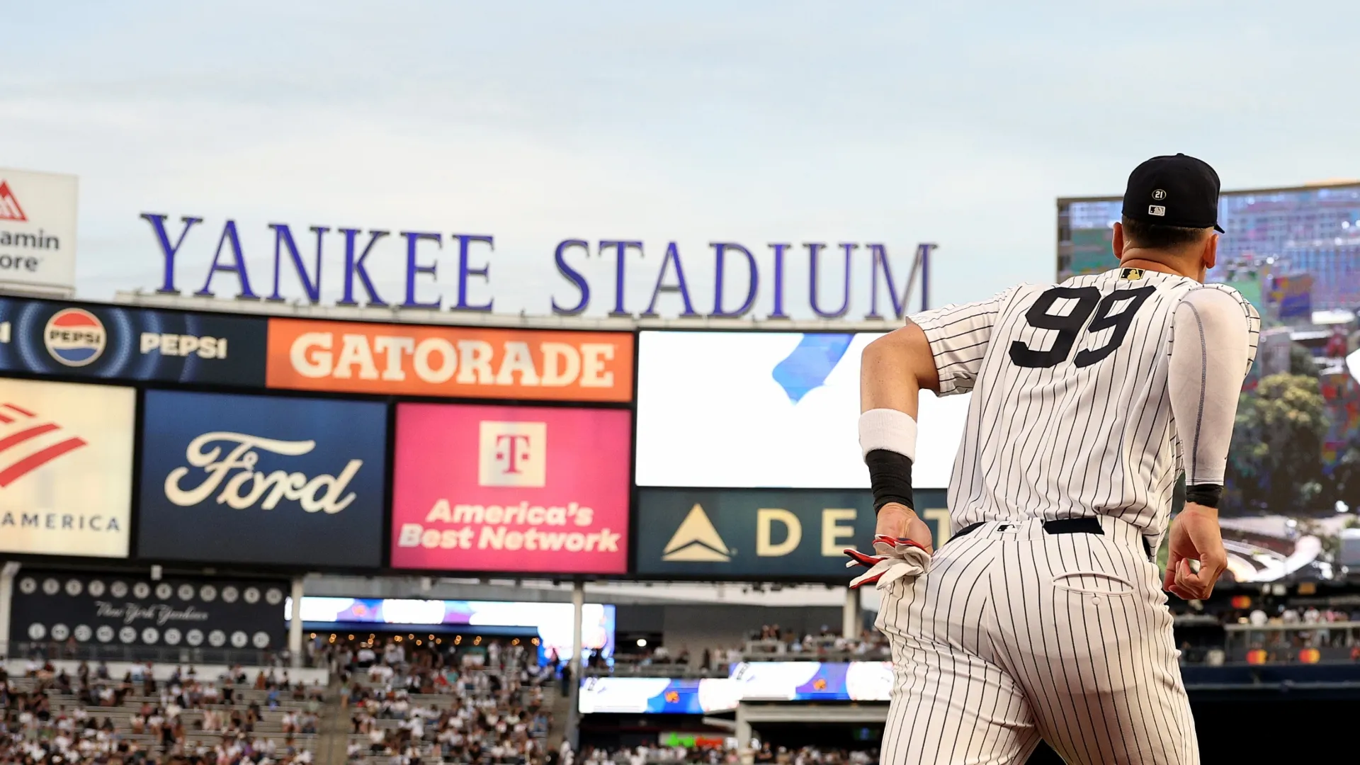 Aaron Judge #99 of the New York Yankees runs onto the field before the game against the Colorado Rockies at Yankee Stadium on September 08, 2026 in the Bronx borough of New York City.