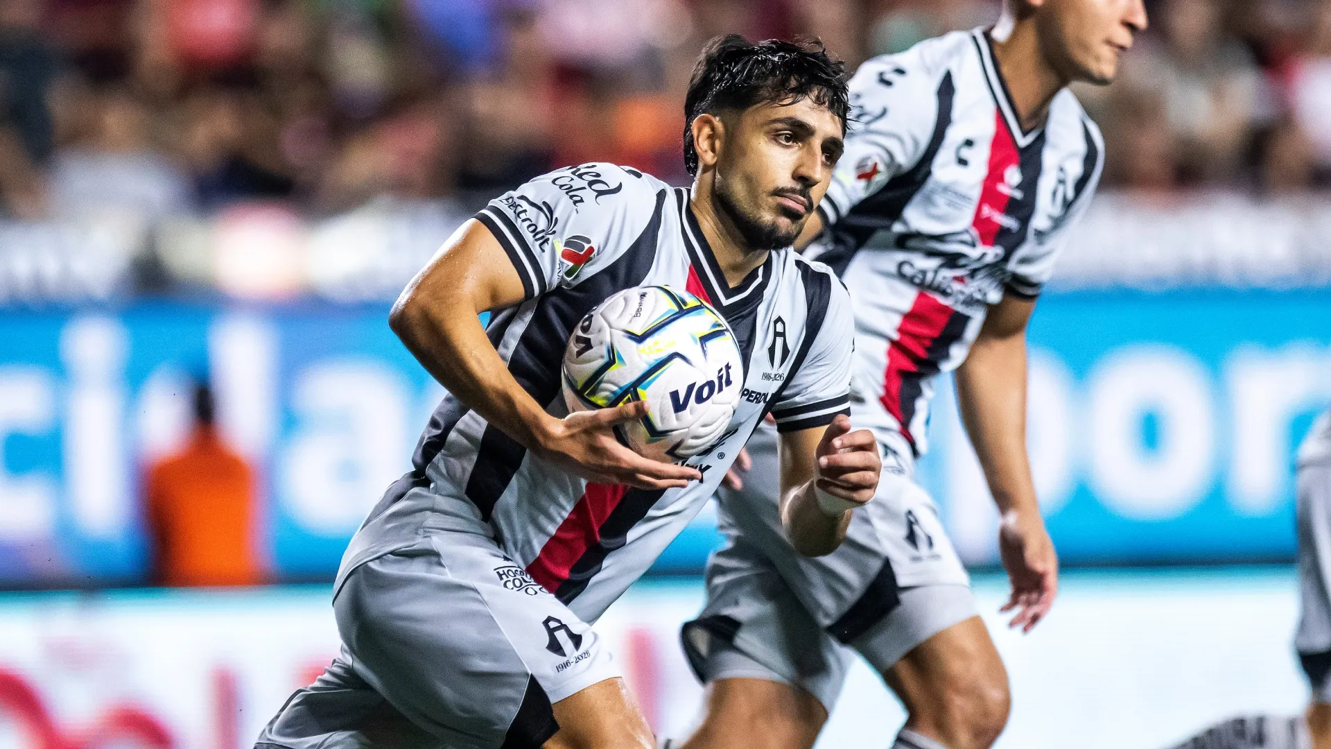 Luis Leite of Atlas during the Liga MX Torneo Apertura 2026 10th-round match (Source: Francisco Vega/Getty Images)