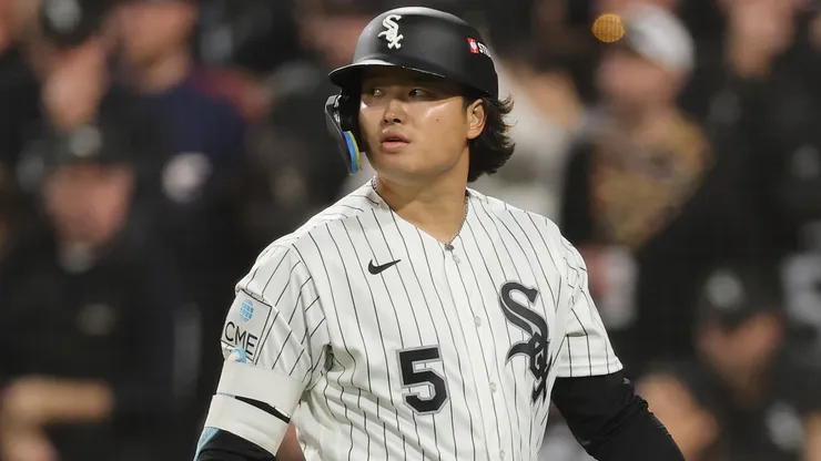 Munetaka Murakami #5 of the Chicago White Sox walks to the dugout.