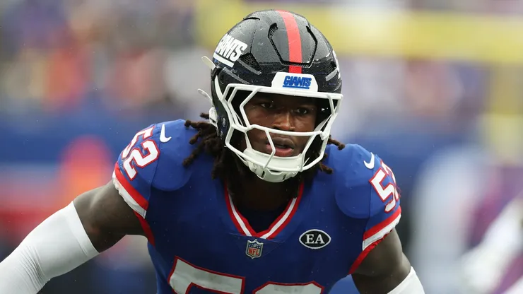 Arvell Reese #52 of the New York Giants