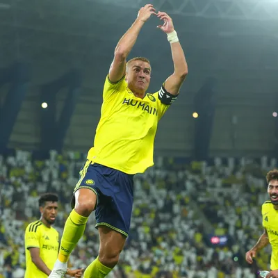Video: Cristiano Ronaldo scores career goal No. 980