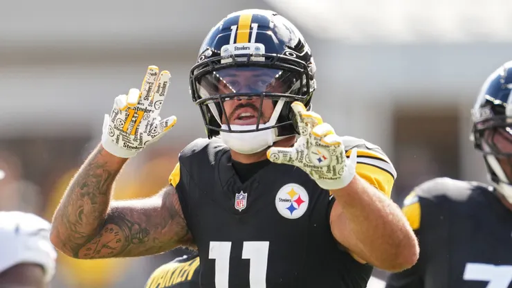 Wide receiver Michael Pittman Jr. #11 of the Pittsburgh Steelers