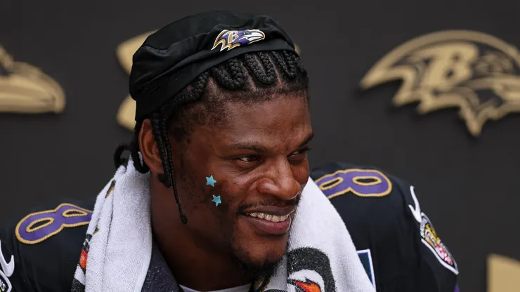 Lamar Jackson quarterback of the Baltimore Ravens