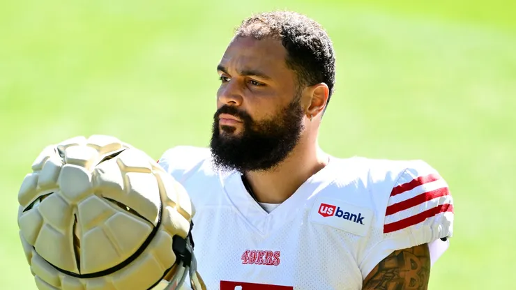 Mike Evans #5 of the San Francisco 49ers