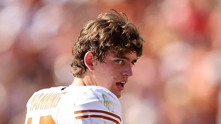 Arch Manning #16 of the Texas Longhorns at Cotton Bowl.