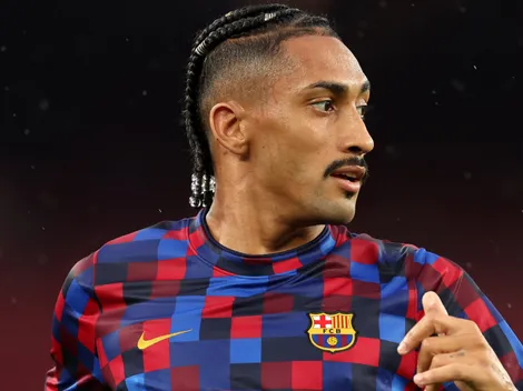 Why isn't Raphinha playing today for Barcelona vs Galatasaray?