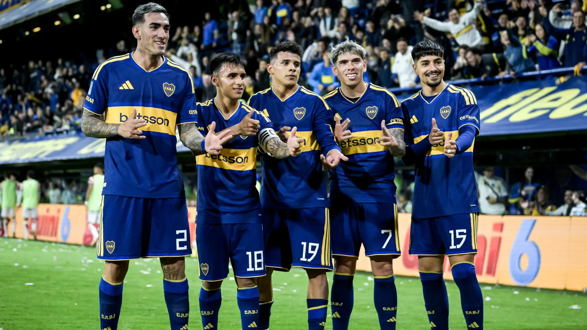 Leonel Flores, Lautaro Di Lollo, Milton Delgado, Leandro Lozano and Williams Alarcon of Boca Juniors (Source: Marcelo Endelli/Getty Images)