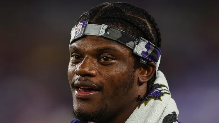 Lamar Jackson quarterback of the Baltimore Ravens