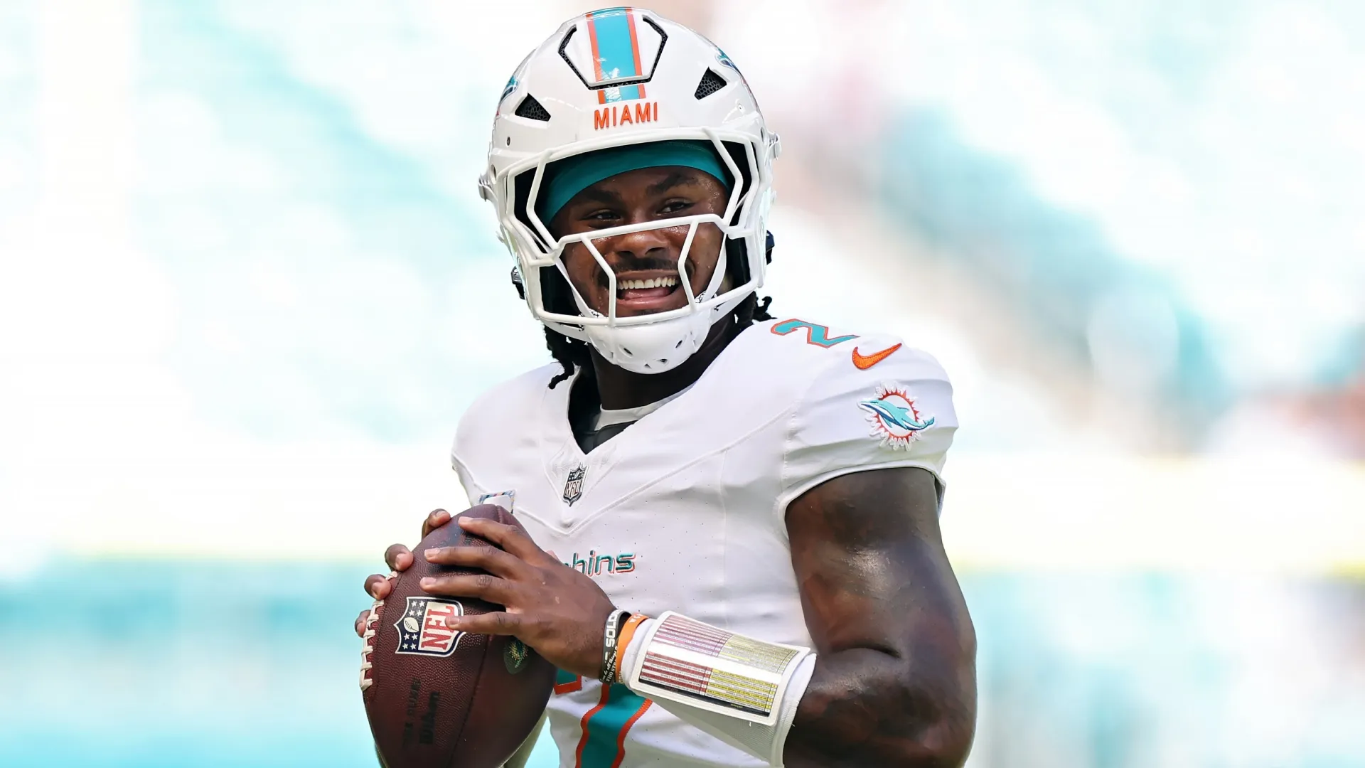 Malik Willis #2 of the Miami Dolphins (Source: Carmen Mandato/Getty Images)