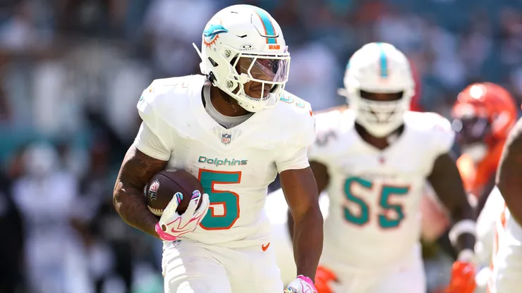 Jaylen Wright #5 of the Miami Dolphins