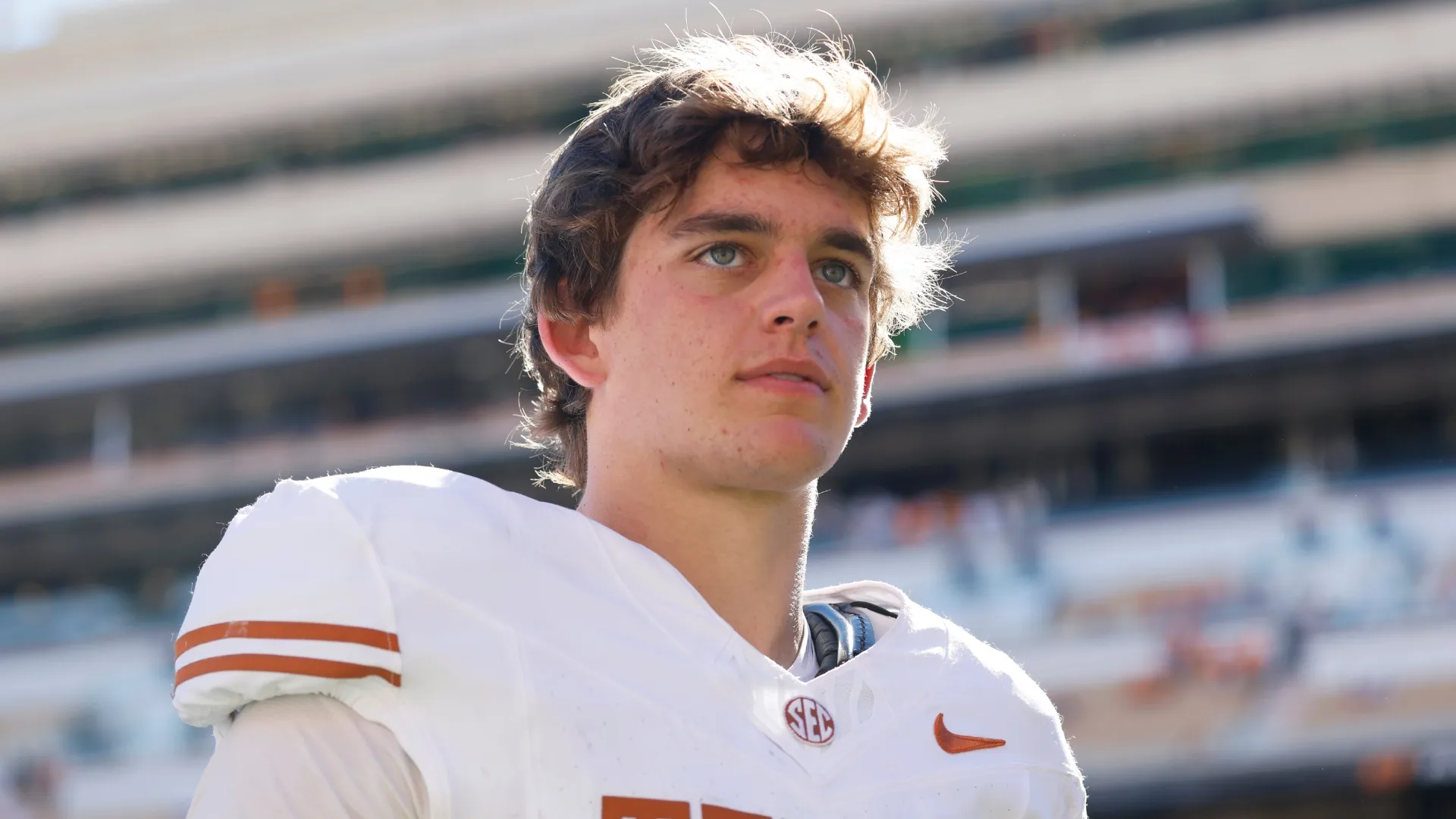 Arch Manning #16 of the Texas Longhorns