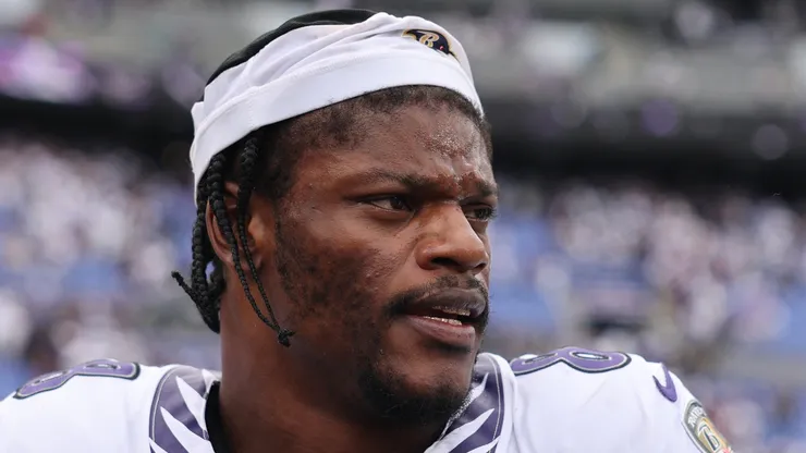 Lamar Jackson quarterback of the Baltimore Ravens