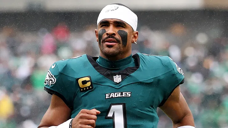 Jalen Hurts #1 of the Philadelphia Eagles warms up.