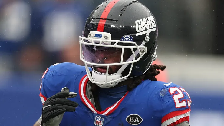 Najee Harris #23 of the New York Giants in action against the Arizona Cardinals.