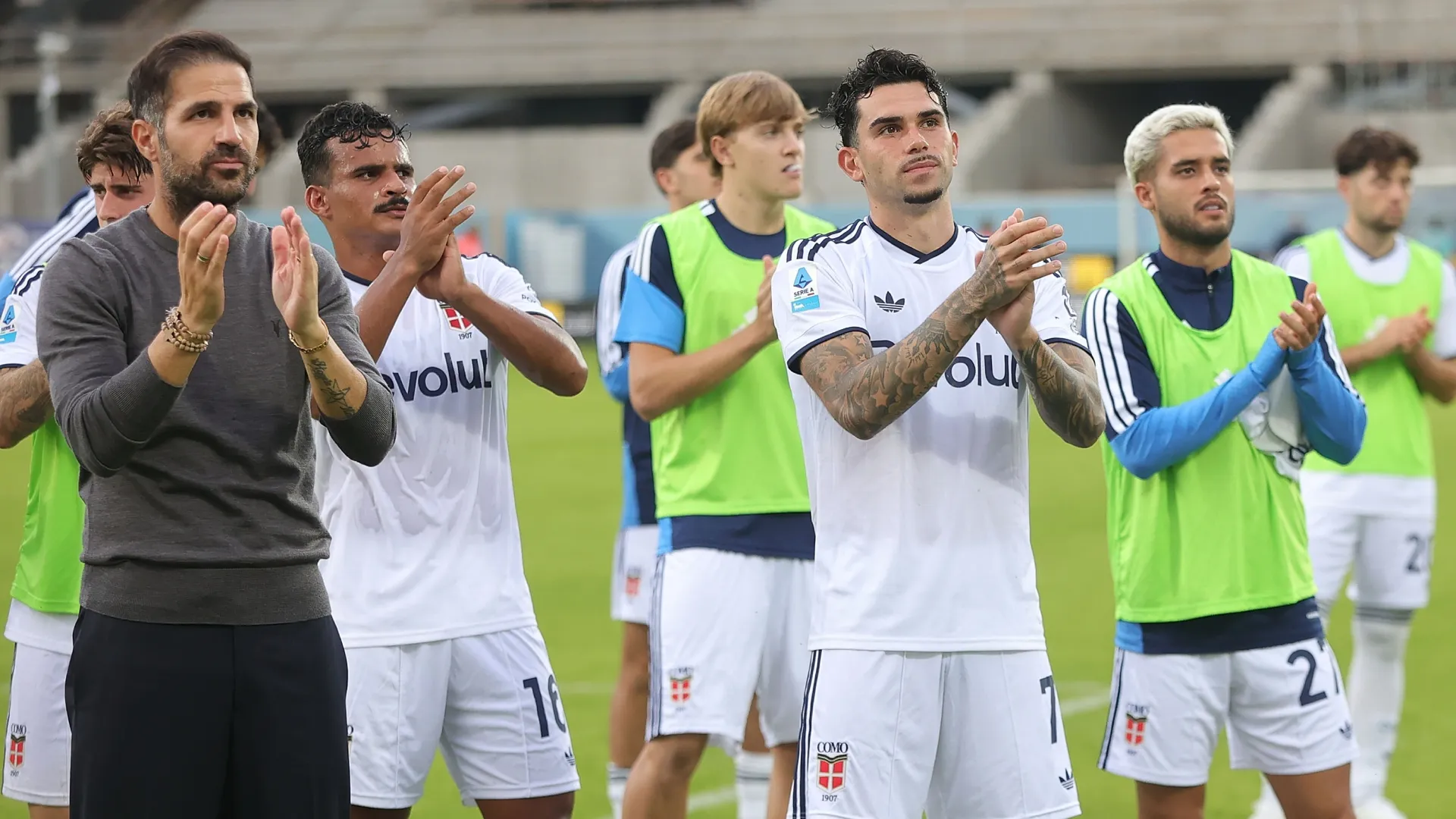 Cesc Fabregas manager of Como 1907 greets the fans (Source: Gabriele Maltinti/Getty Images)