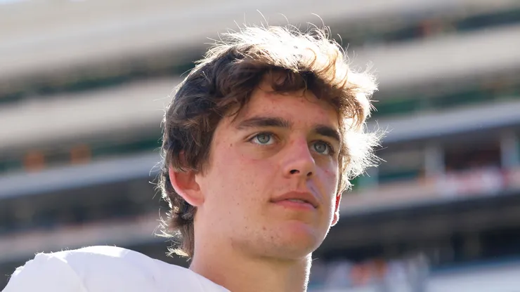 Arch Manning #16 of the Texas Longhorns at Neyland Stadium in Knoxville, Tennessee.