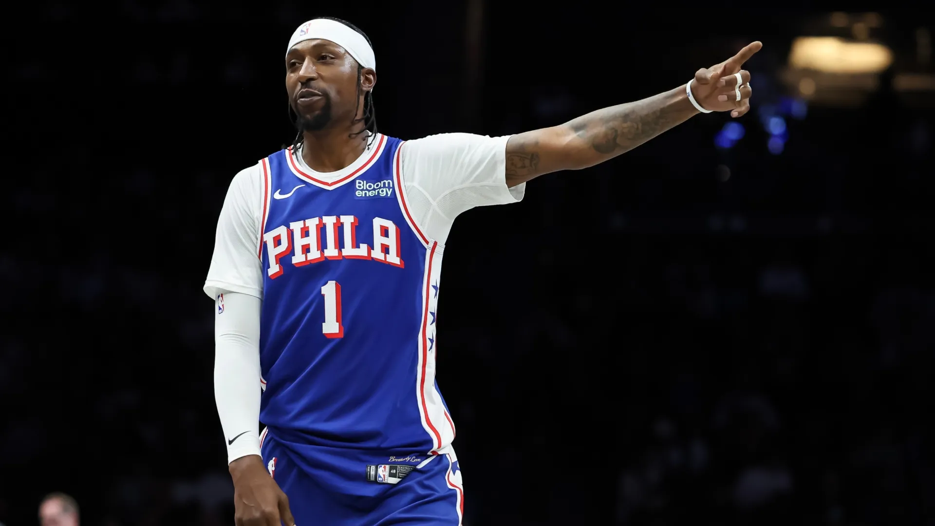 Kentavious Caldwell-Pope pointing