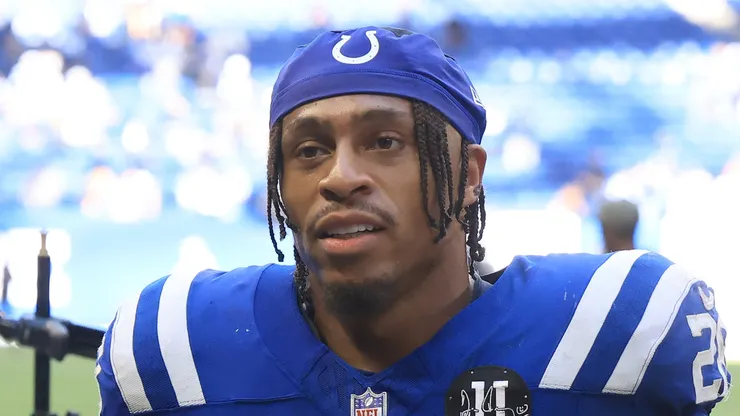 Jonathan Taylor #28 of the Indianapolis Colts at Lucas Oil Stadium.