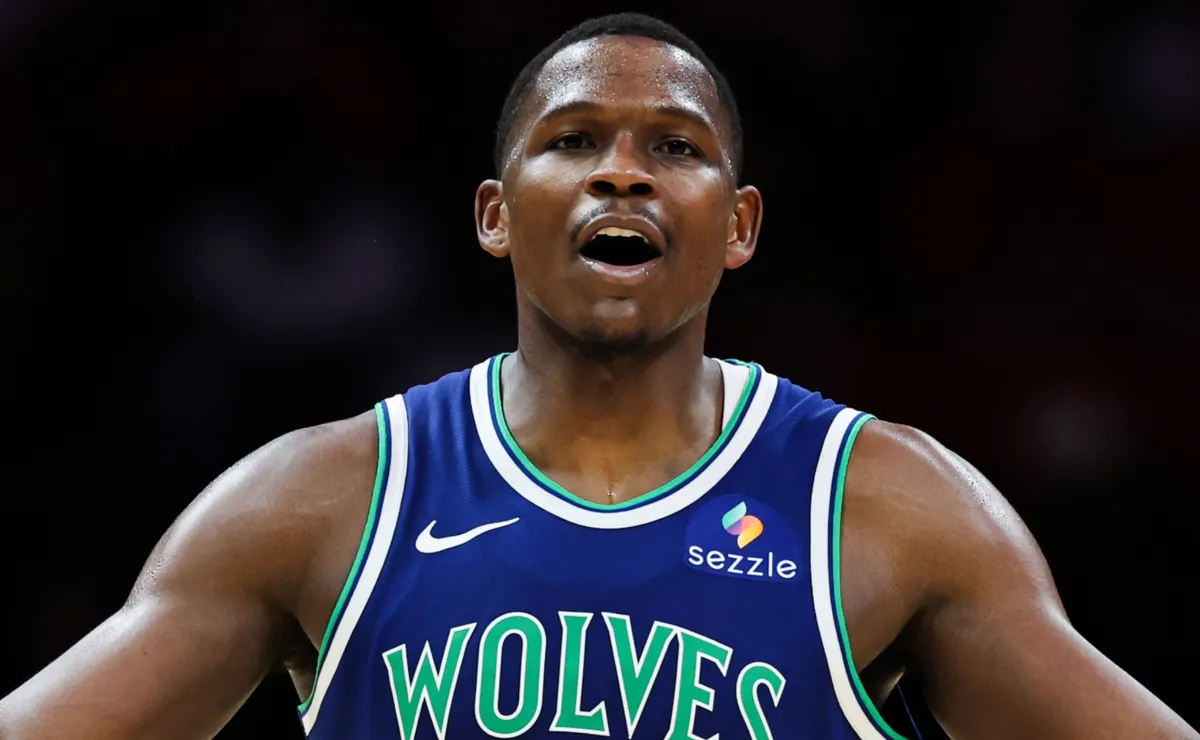 Timberwolves star Anthony Edwards sounds off on matchup exchange with ...
