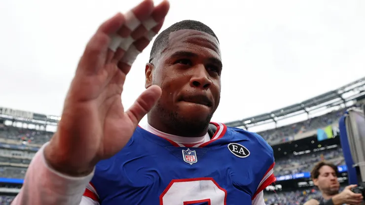 Abdul Carter #3 of the New York Giants celebrates